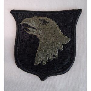 U.S Army 101st Airborne Division Screaming Eagle Shoulder Insignia Patch Surplus